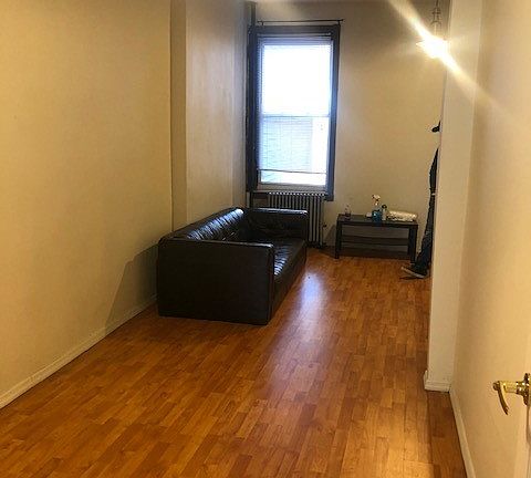 3rd image of 184 Driggs Ave APT 2L