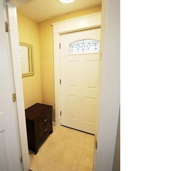 1st image of 156 Burbank Dr