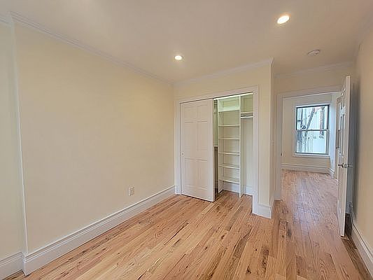 3rd image of 417 W 43rd St APT 30