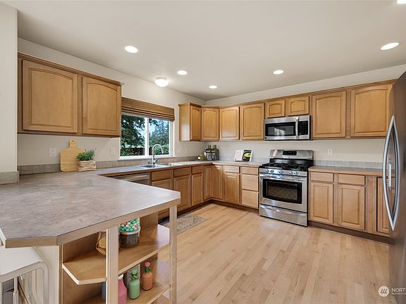 4th image of 12826 58th Drive SE