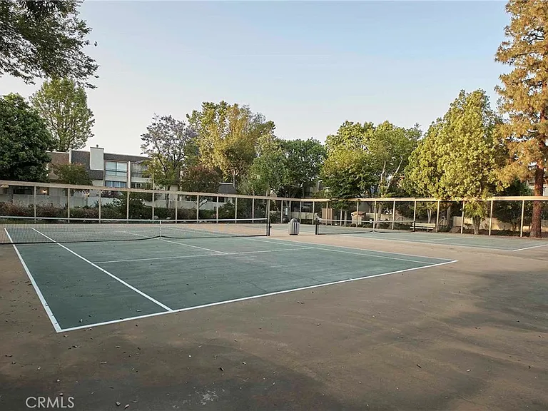 6121 Shoup Ave #10 — Photo 25