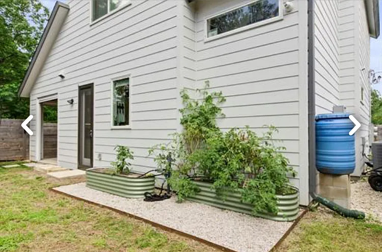 2413 E 9th St #1 — Photo 33