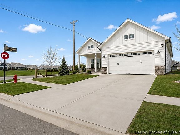 2nd image of 4001 Williams Crossing Way