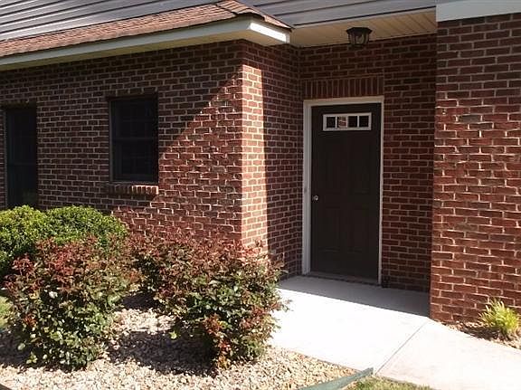 3rd image of 1363 Valley Vista Ln