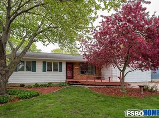 4475 Richmond Ct, Bettendorf, IA 52722