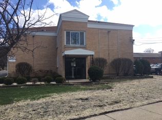 720 Crescent St APT 210, Wheaton, IL 60187
