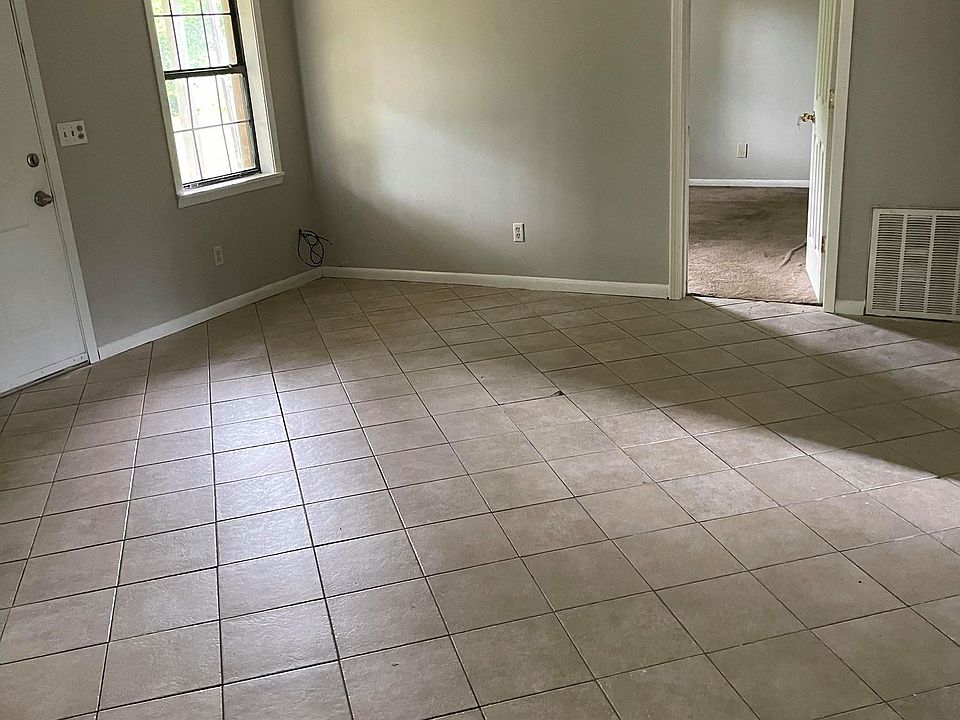 2nd image of 331 County Road 404