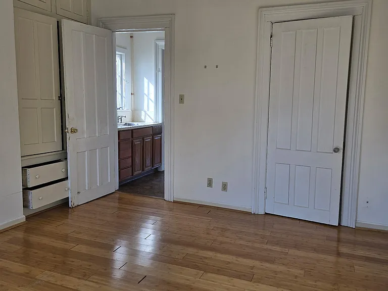 702 Madison Ave #3 — Photo 7