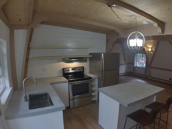 Kitchen (open to living room)