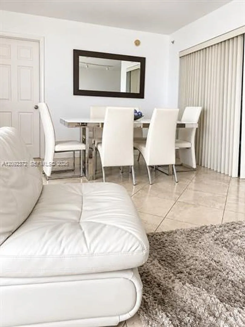 9195 Collins Avenue Cu — Photo 1