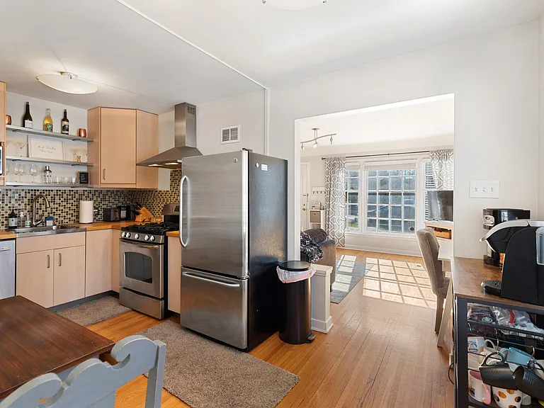 3553 Girard Ave S — Photo 4