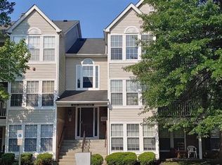 22 Kenwood Dr, Sicklerville, NJ 08081