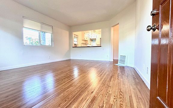 3rd image of 4041 S Centinela Ave #1