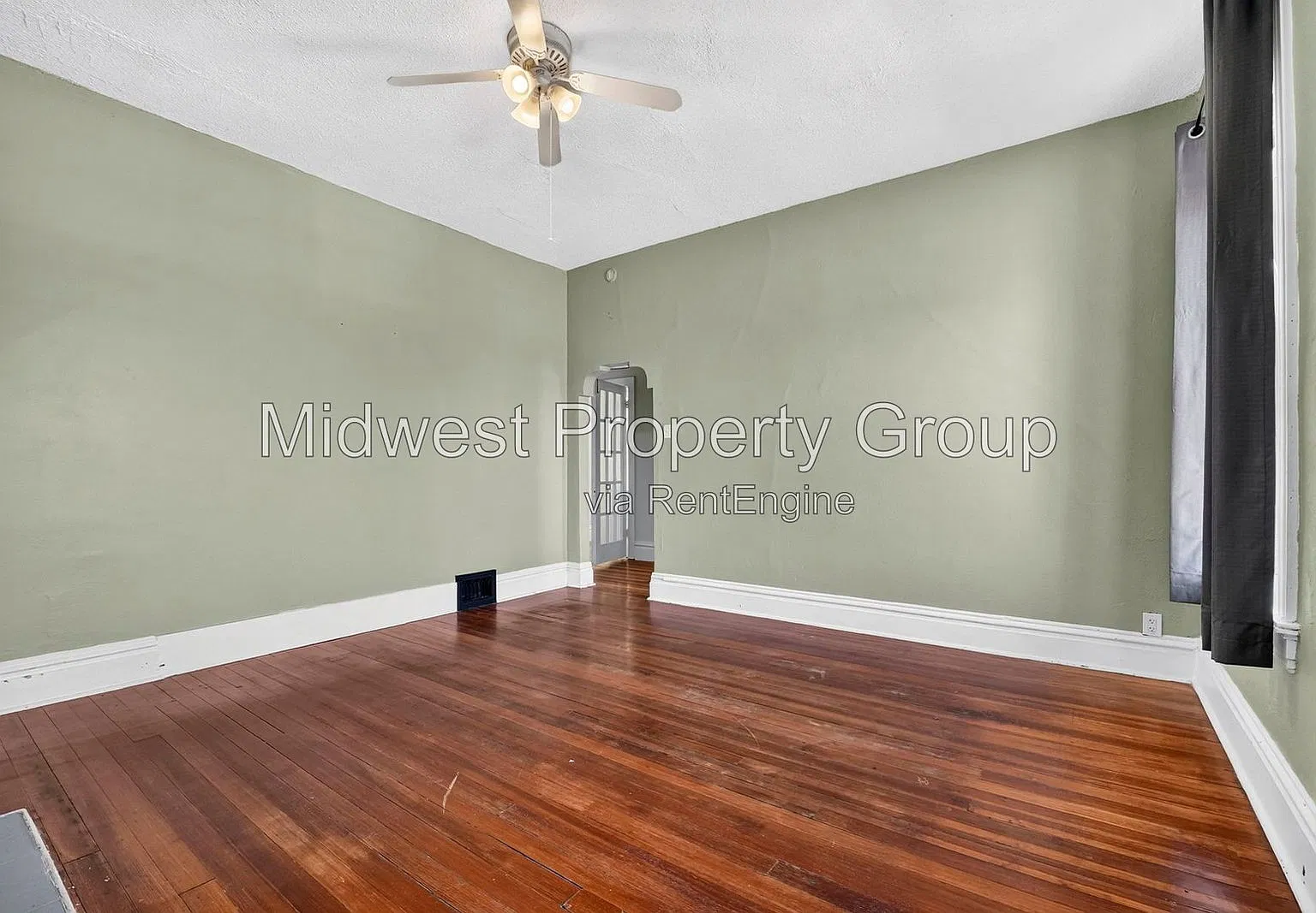 3 bed, 1.0 bath, $1,495 — Photo 3