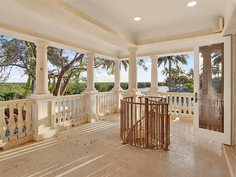 260 Cape Florida Dr — Photo 62
