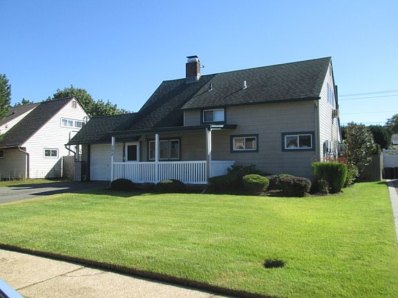 2nd image of 298 Duck Pond Dr S