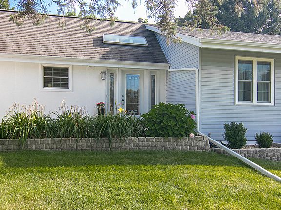 3rd image of 1445 Luanna Dr