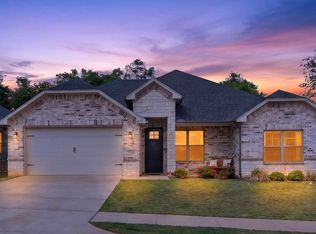 412 Faithful Rd, Lindale, TX 75771