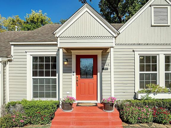 Historic, 1920s bungalow in the heart of Norhill! Just minutes from the Heights hike and bike trail and premier shopping, this home features gorgeous hardwood floors throughout an an open concept floorplan.