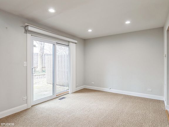 4th image of 30 Ascot Cir #30