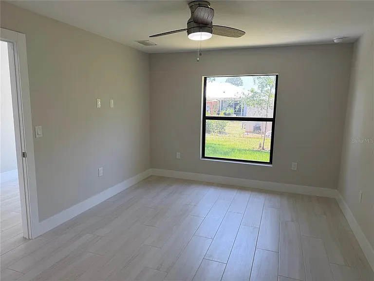 23367 Mayville Ave — Photo 19
