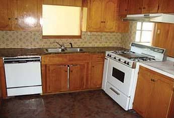 2nd image of 2925 Etta Dr