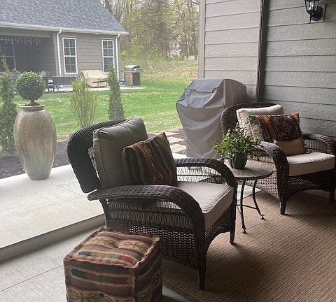 Covered Porch with Screen