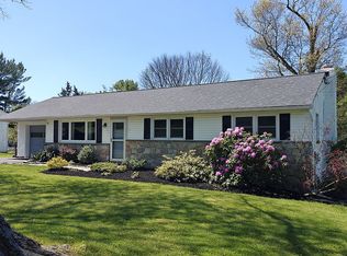 226 W Schwenkmill Rd, Perkasie, PA 18944