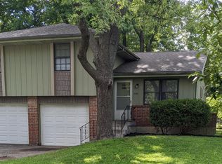 5434 Farley Ln, Merriam, KS 66203