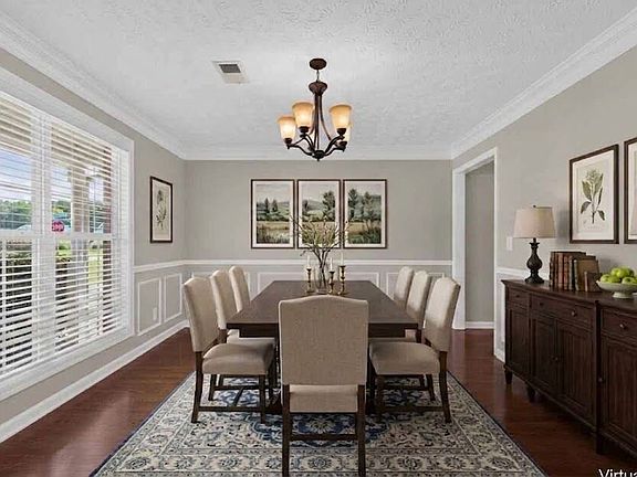4th image of 17 Creekview Ct
