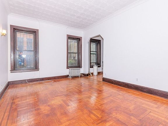 3rd image of 1244 Pacific St #2C
