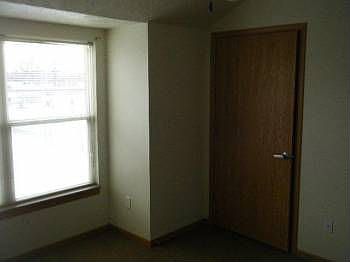 5th image of 1546 Willis Ave
