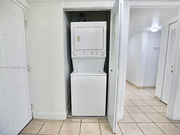 3rd image of 14931 SW 82nd Ln #18-401