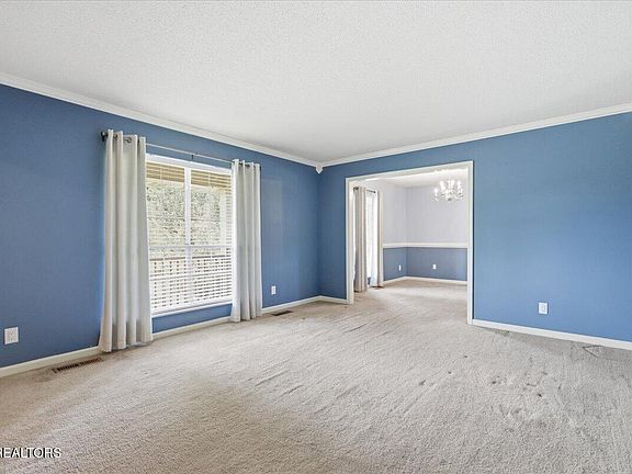 3rd image of 3106 Mint Rd