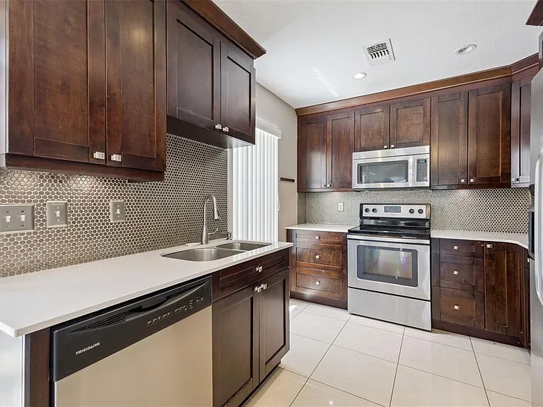 3023 Rio Grande Trl #3023 — Photo 3