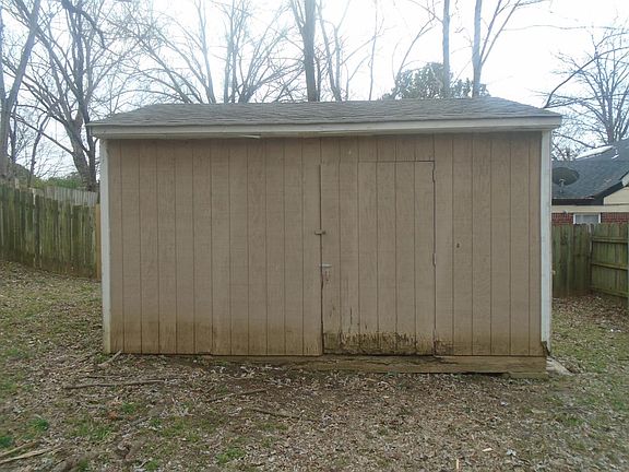 3rd image of 4322 Crescent Park Dr