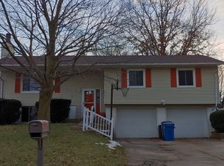 1910 W Fulliam Ave, Muscatine, IA 52761