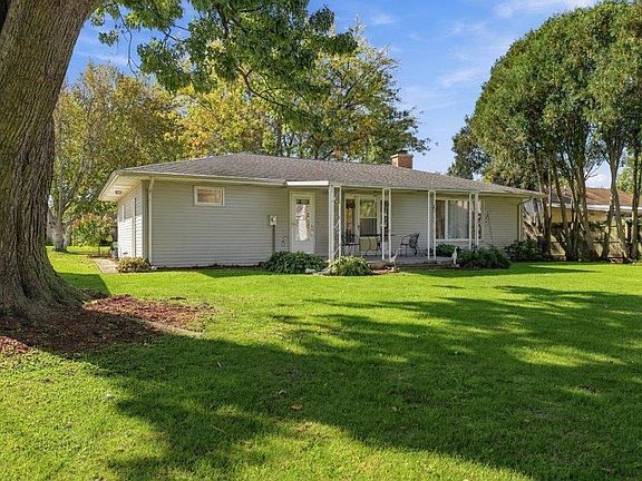 2nd image of 408 Sunset Ln