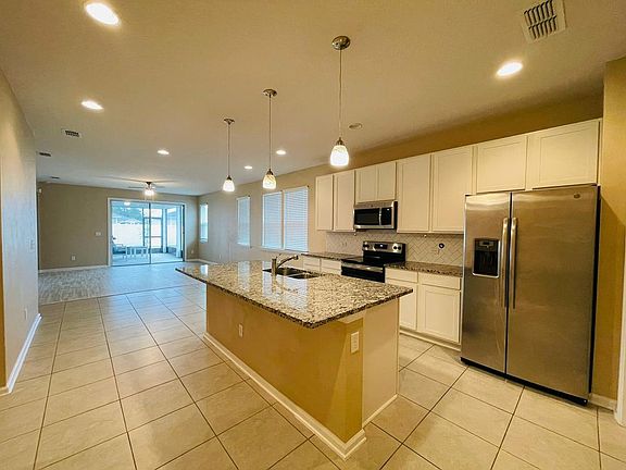3rd image of 6356 Thatcher Ln