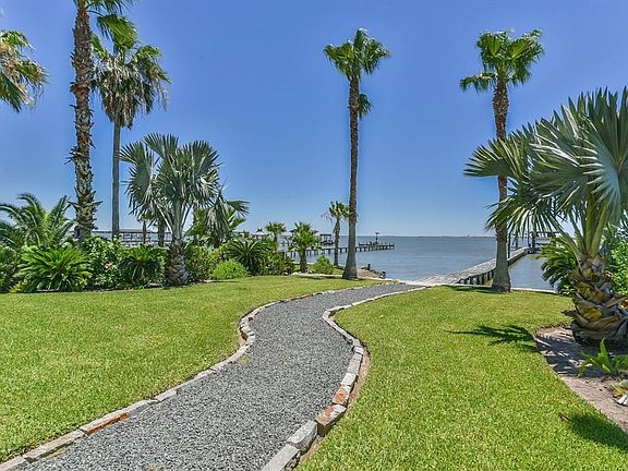 3rd image of 1617 Dick Bay Dr