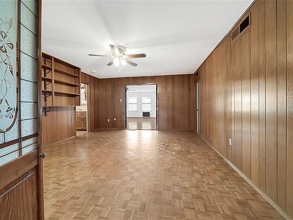 5th image of 129 Clairemont Dr