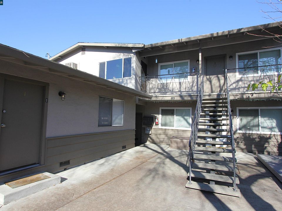 1st image of 2646 Baldwin Ln