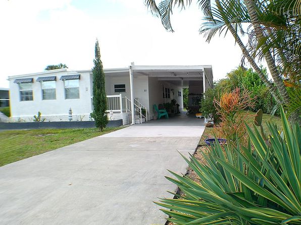 33 Henderson Dr, Naples, FL 34114
