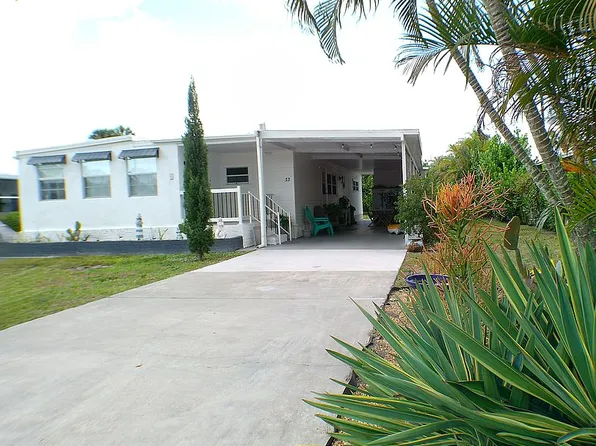 33 Henderson Dr, Naples, FL 34114