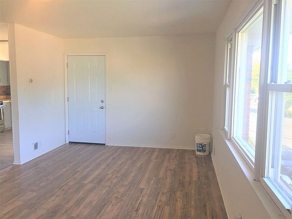 4th image of 380 Hamden Ave #2