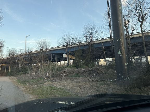 5th image of 0 Jefferson St