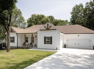 18 Shady Cove Ln, Winchester, TN 37398