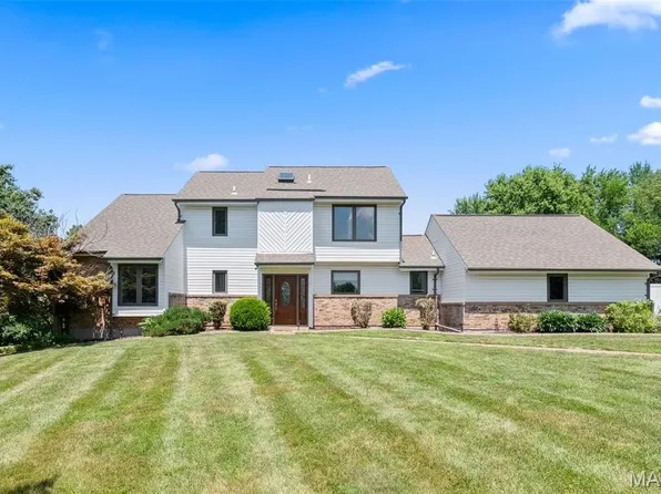 18 S Trail Oaks, Saint Peters, MO 63376