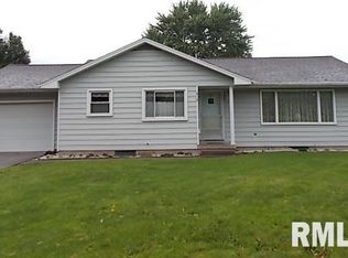 818 E Piper St, Macomb, IL 61455