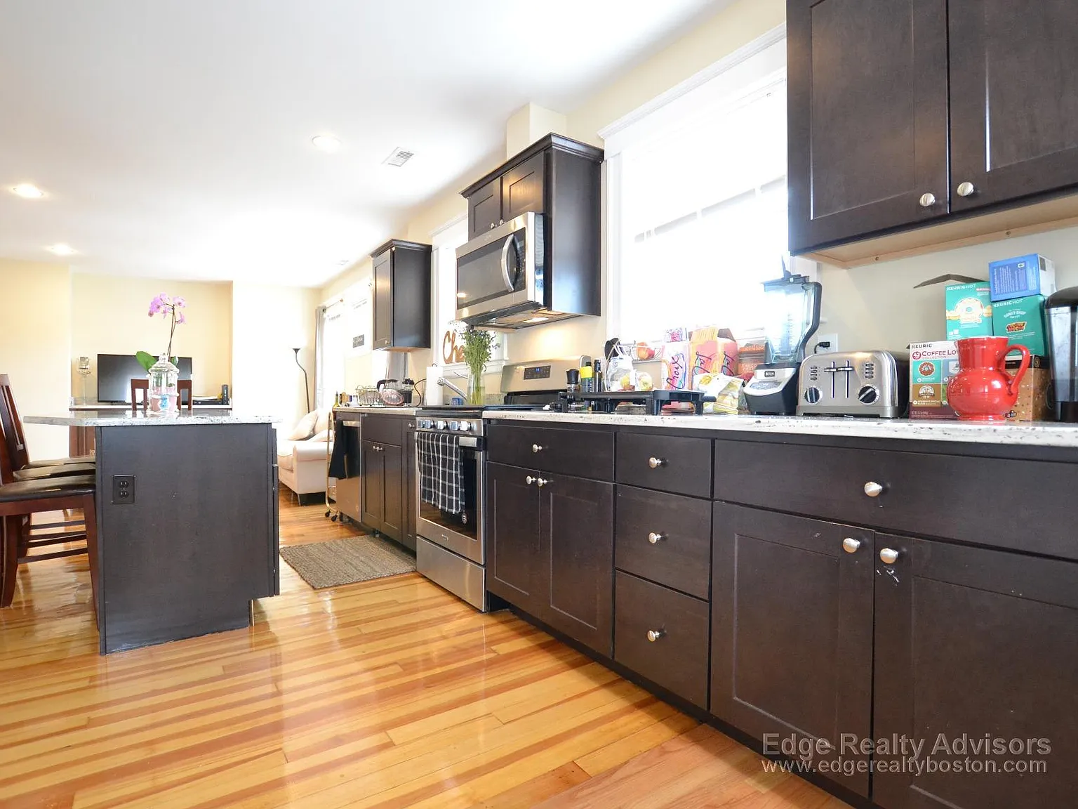 3 bed, $3,600 — Photo 2